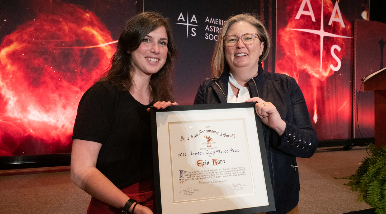 Erin Kara Receives Newton Lacy Pierce Prize from Kelsey Johnson at AAS 241